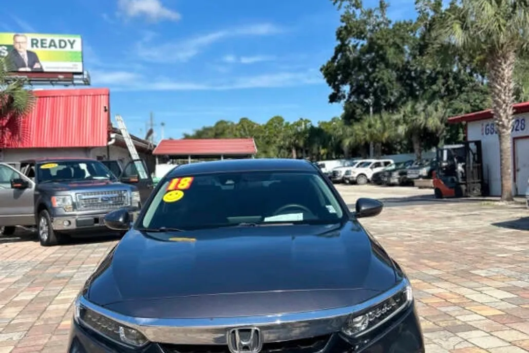 2018 Honda Accord LX photo 1