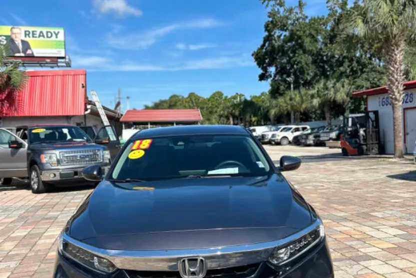 2018 Honda Accord LX photo 1
