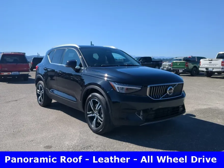 2024 Volvo XC40 Core photo 1