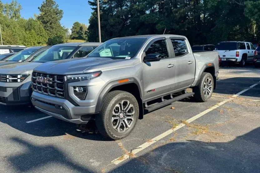 2023 Gmc Canyon AT4 photo 1