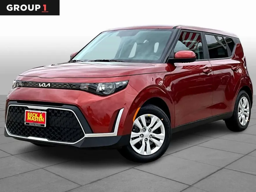 2024 Kia Soul LX photo 1
