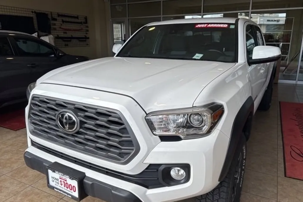 2020 Toyota Tacoma TRD V6 photo 1