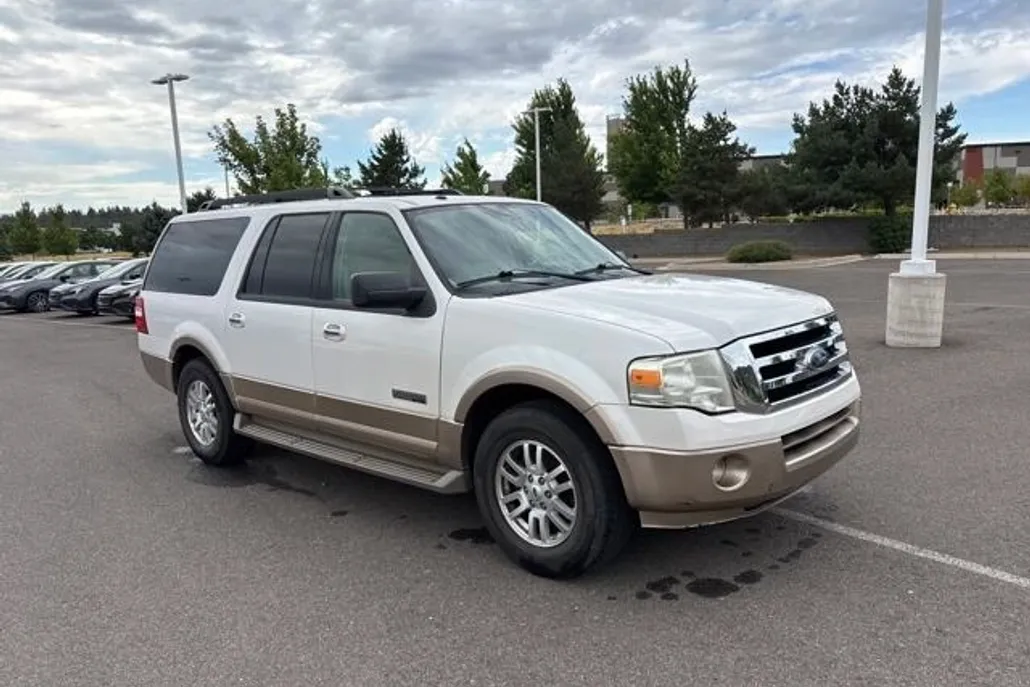 2011 Ford Expedition EL XLT photo 1
