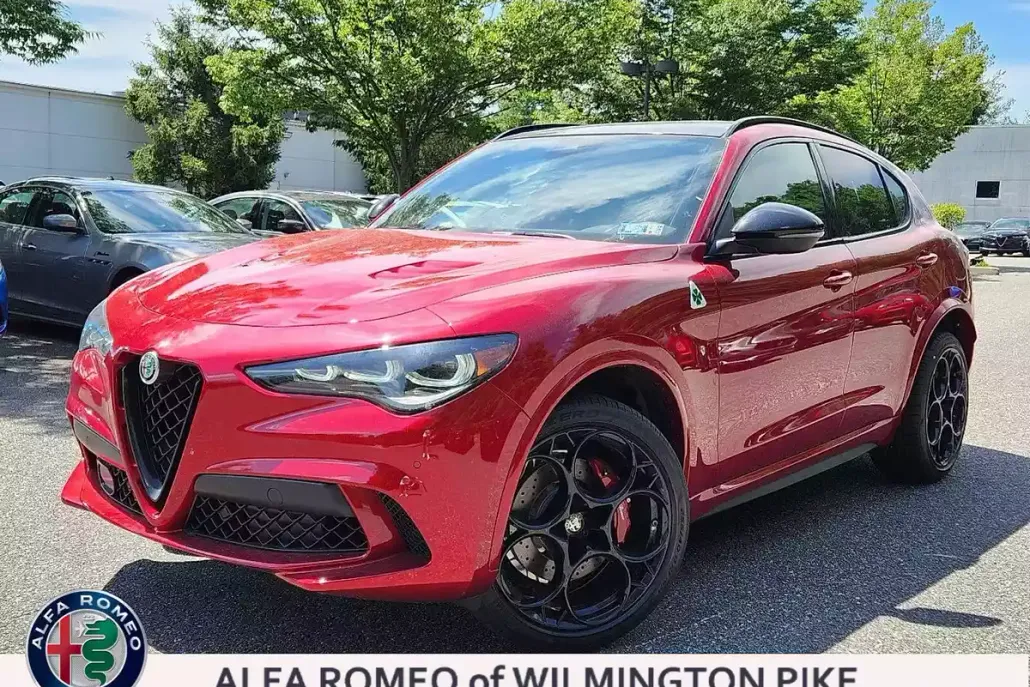 2024 Alfa Romeo Stelvio Quadrifoglio photo 1