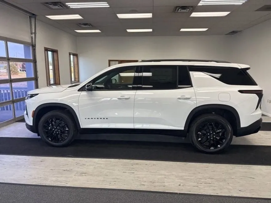2026 Chevrolet Traverse photo 1