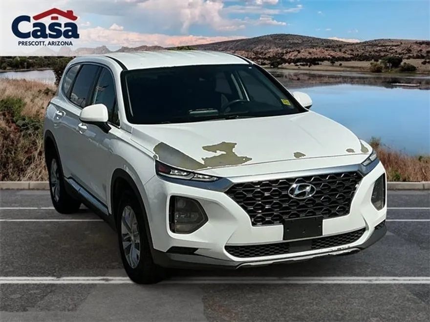 2019 Hyundai Santa Fe SE photo 1