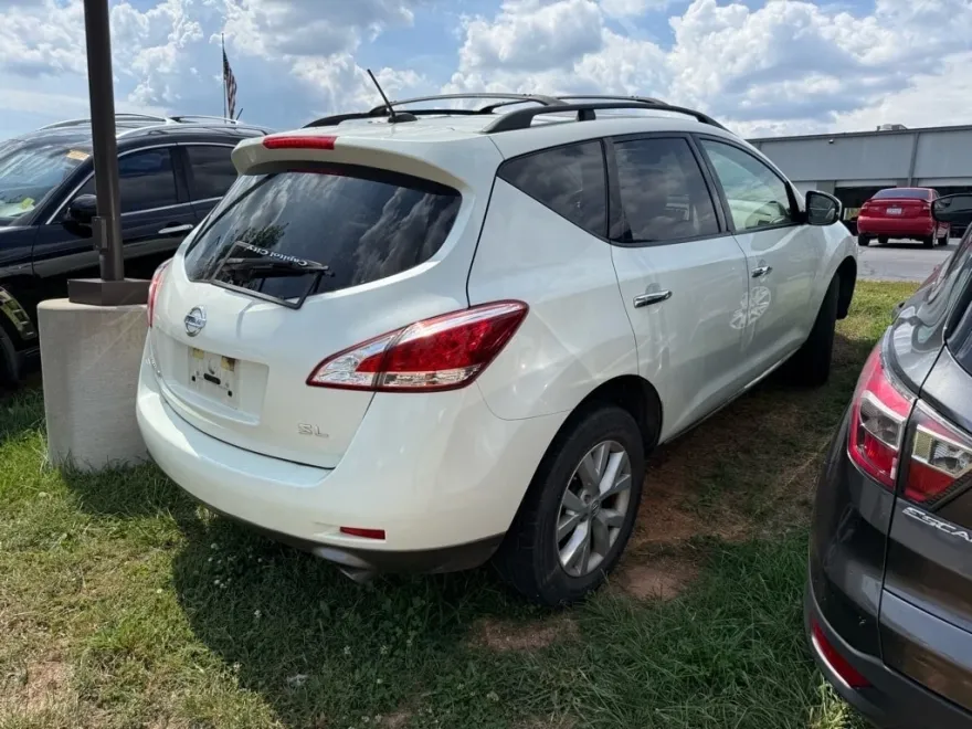 2011 Nissan Murano SL photo 1
