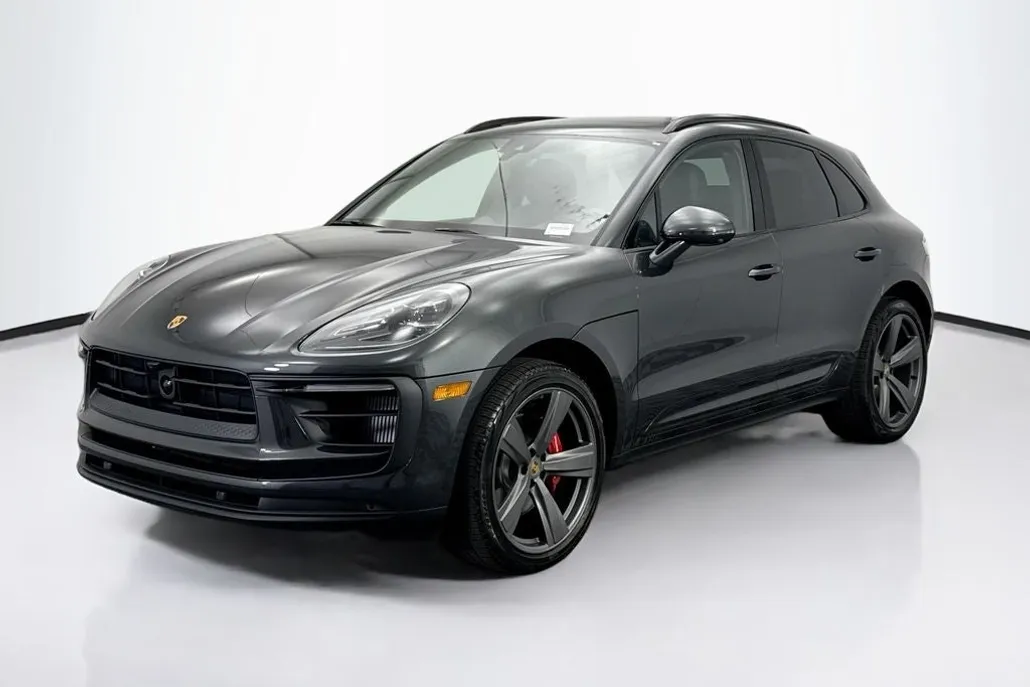 2025 Porsche Macan S photo 1