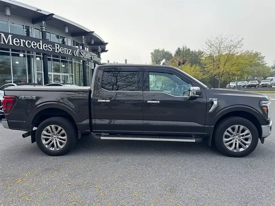 2024 Ford F-150 Lariat photo 1
