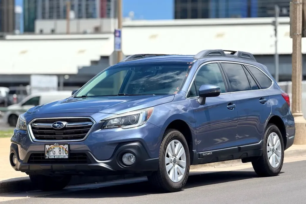 2018 Subaru Outback 2.5i Premium photo 1