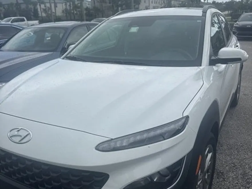 2023 Hyundai Kona SEL photo 1