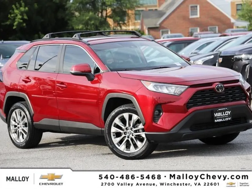 2021 Toyota RAV4 XLE Premium photo 1