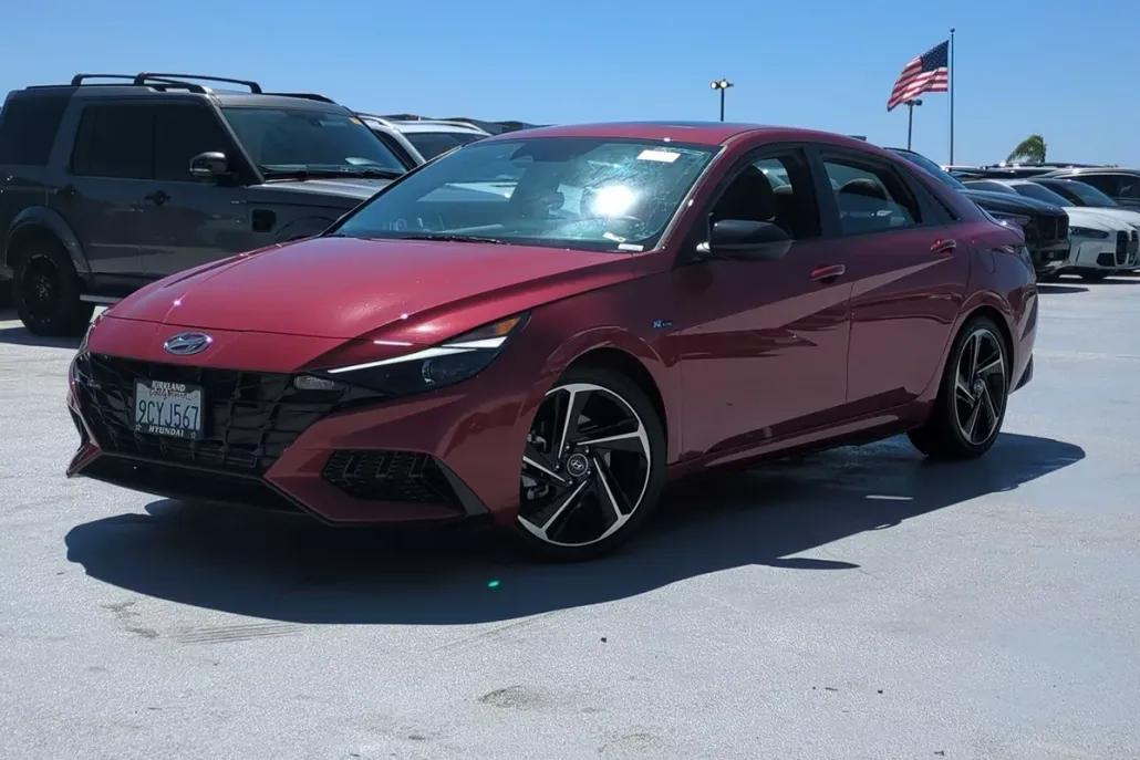 2022 Hyundai Elantra N Line photo 1