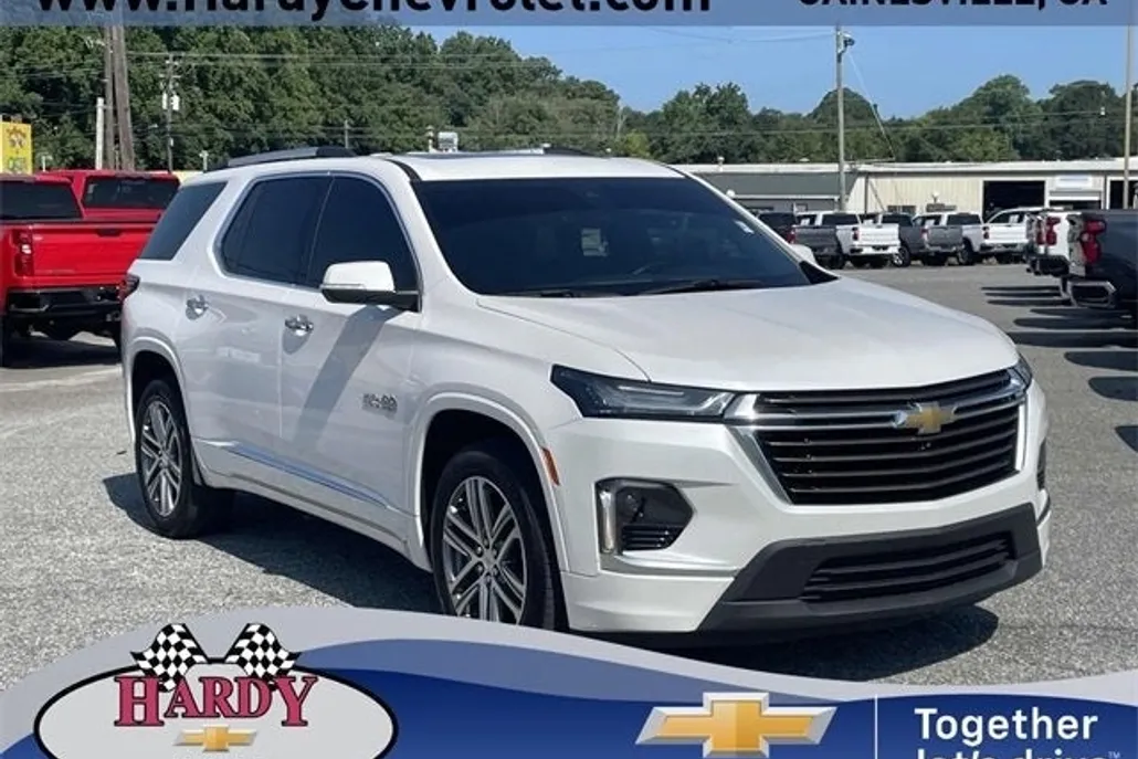 2023 Chevrolet Traverse High Country photo 1