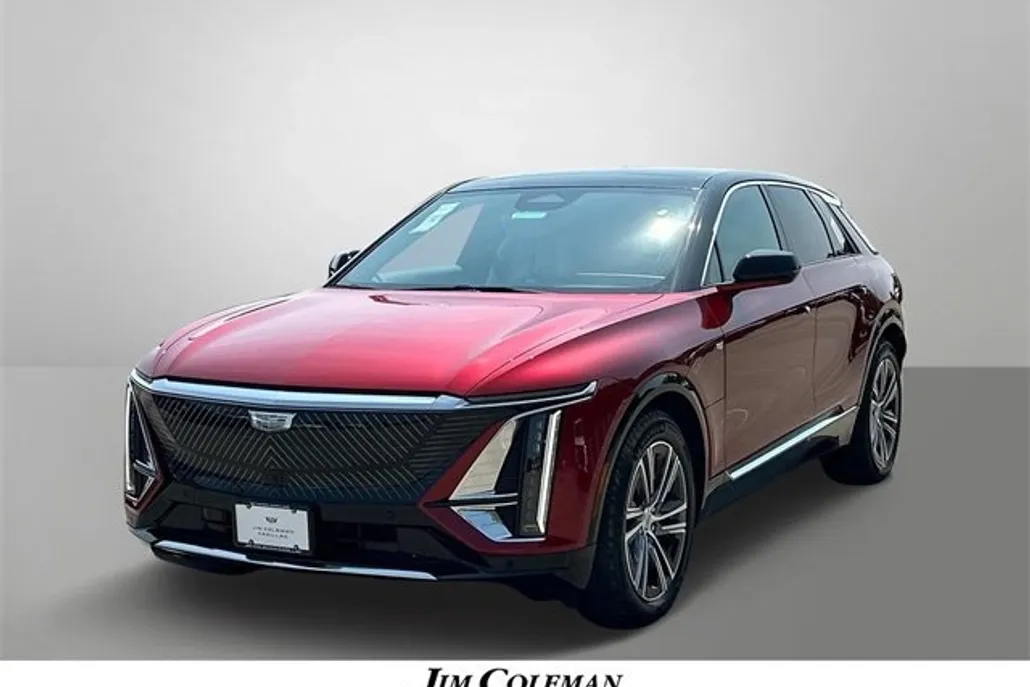 2025 Cadillac Lyriq Luxury photo 1