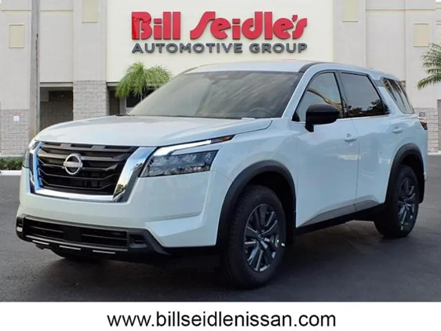 2025 Nissan Pathfinder S photo 1
