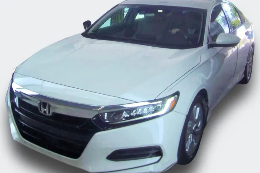 2019 Honda Accord LX 1.5T photo 1