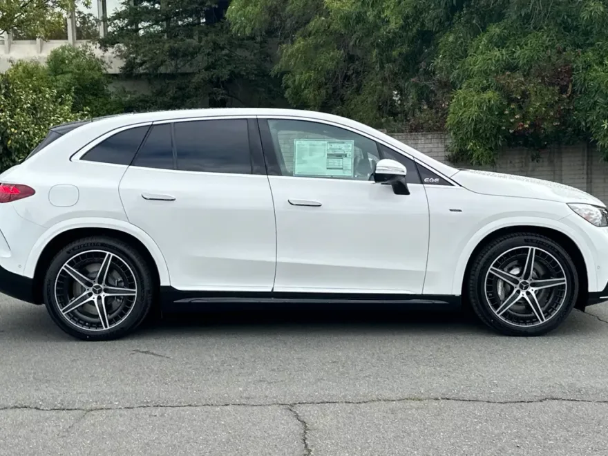 2025 Mercedes Benz EQE SUV AMG photo 1