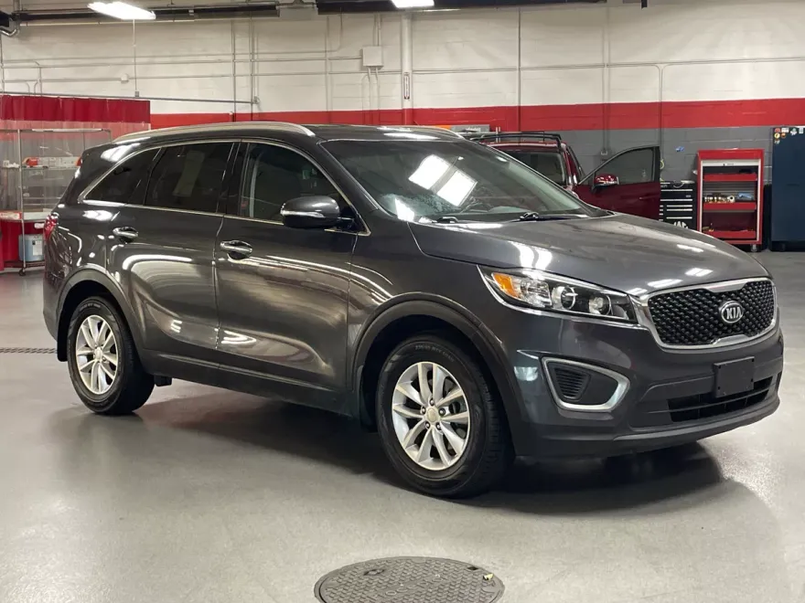 2016 Kia Sorento LX photo 1