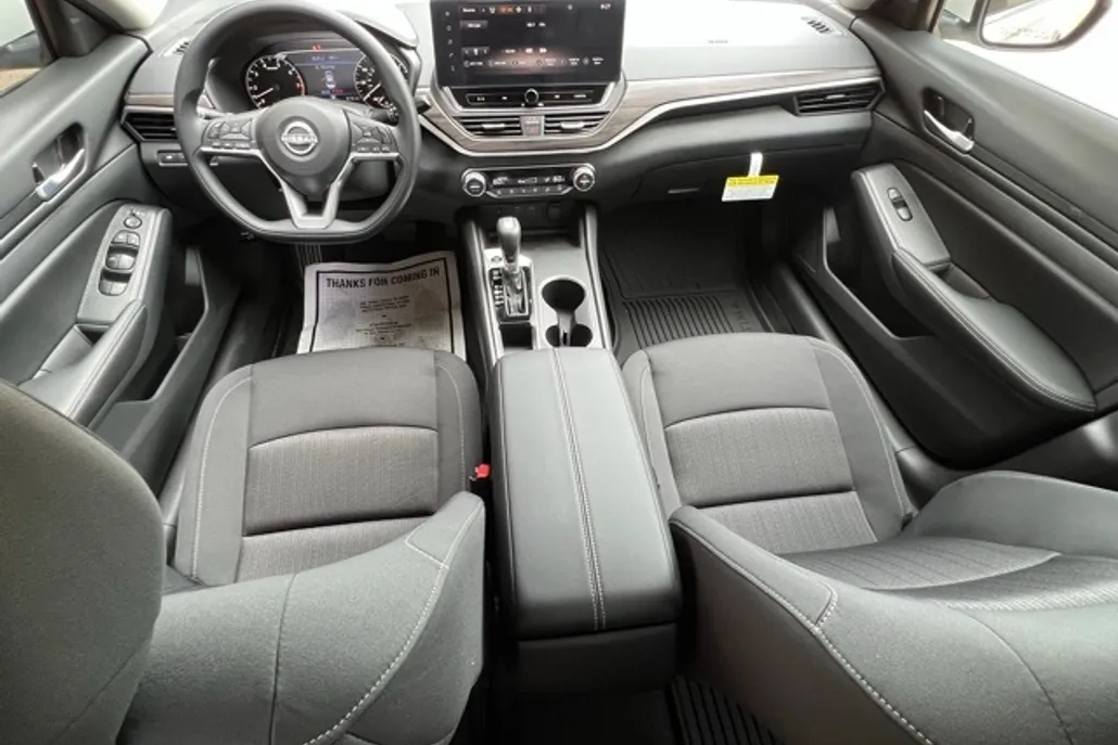 2025 Nissan Altima SV Special Edition photo 1