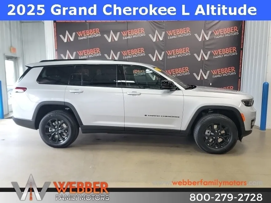 2025 Jeep Grand Cherokee Altitude photo 1