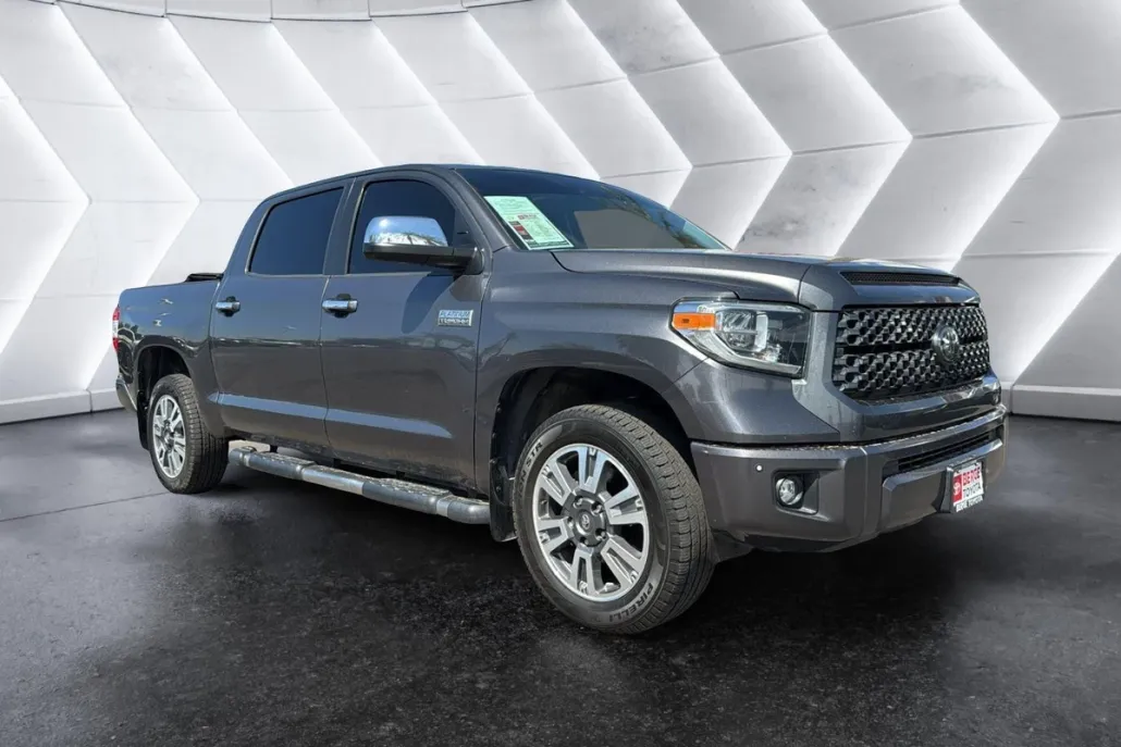 2021 Toyota Tundra Platinum CrewMax photo 1
