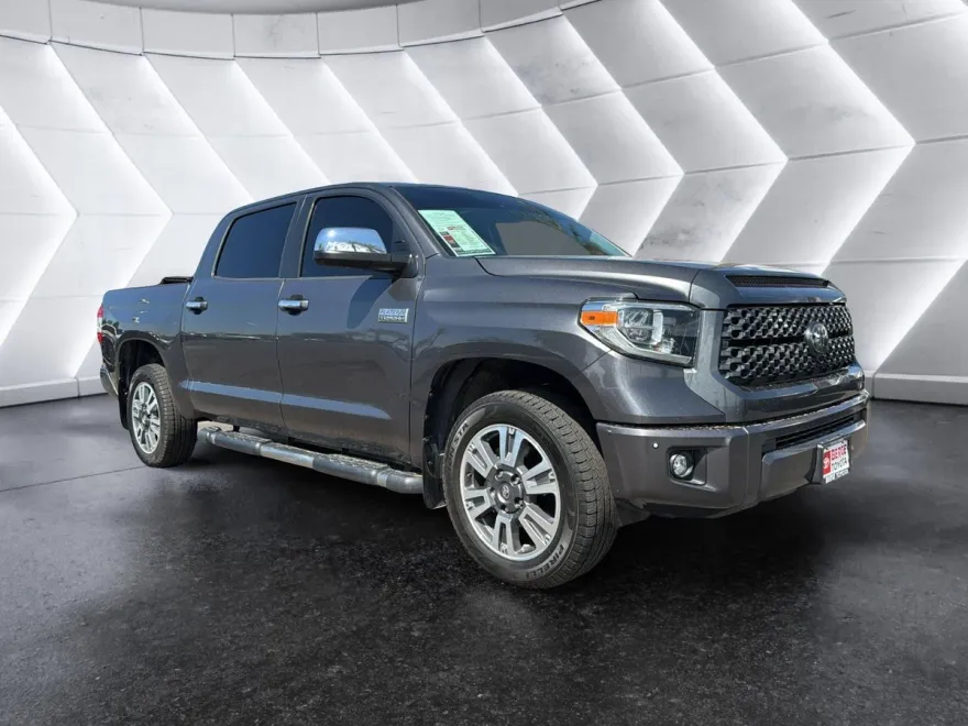 2021 Toyota Tundra Platinum CrewMax photo 1