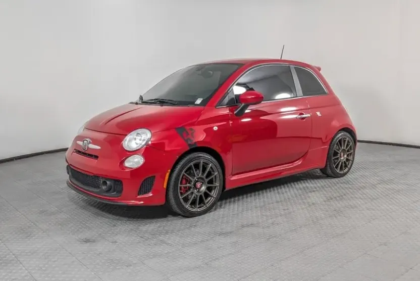 2017 Fiat 500 Abarth photo 1