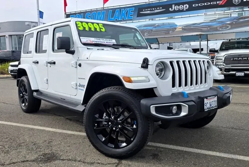 2022 Jeep Wrangler Unlimited Sahara 4xe photo 1
