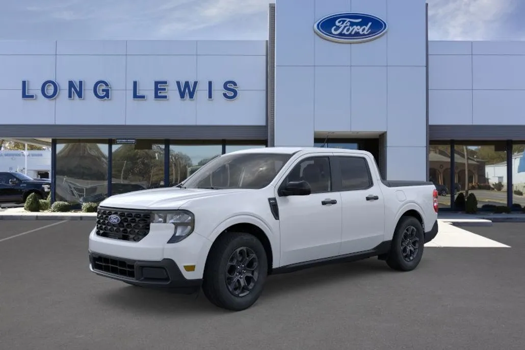 2025 Ford Maverick XLT photo 1