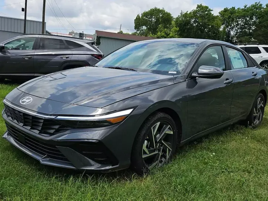 2025 Hyundai Elantra Hybrid Limited photo 1