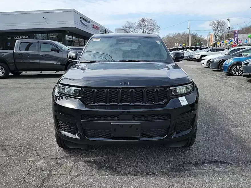 2025 Jeep Grand Cherokee Altitude X photo 3