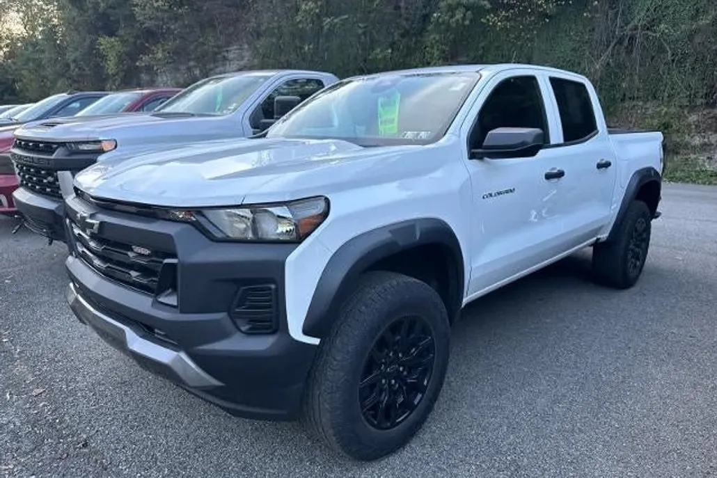 2023 Chevrolet Colorado Trail Boss photo 1