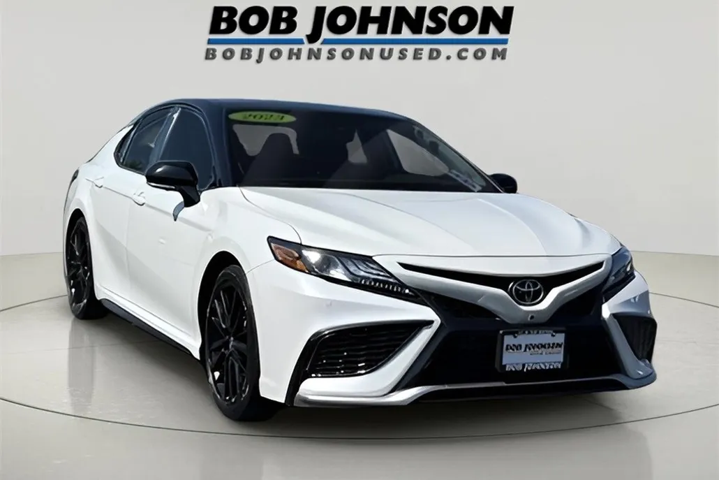 2023 Toyota Camry XSE V6 photo 1