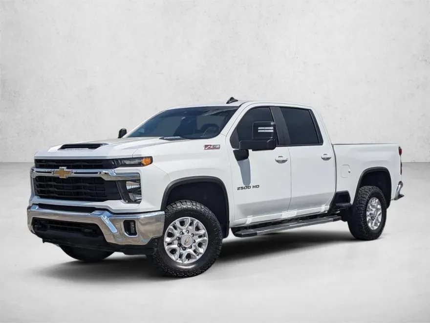 2024 Chevrolet Silverado 2500HD LT photo 1