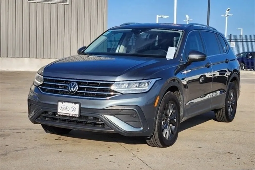 2024 Volkswagen Tiguan SE photo 1