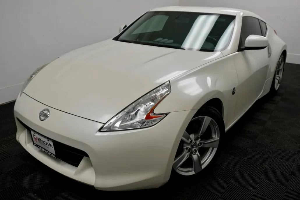 2011 Nissan 370Z photo 1