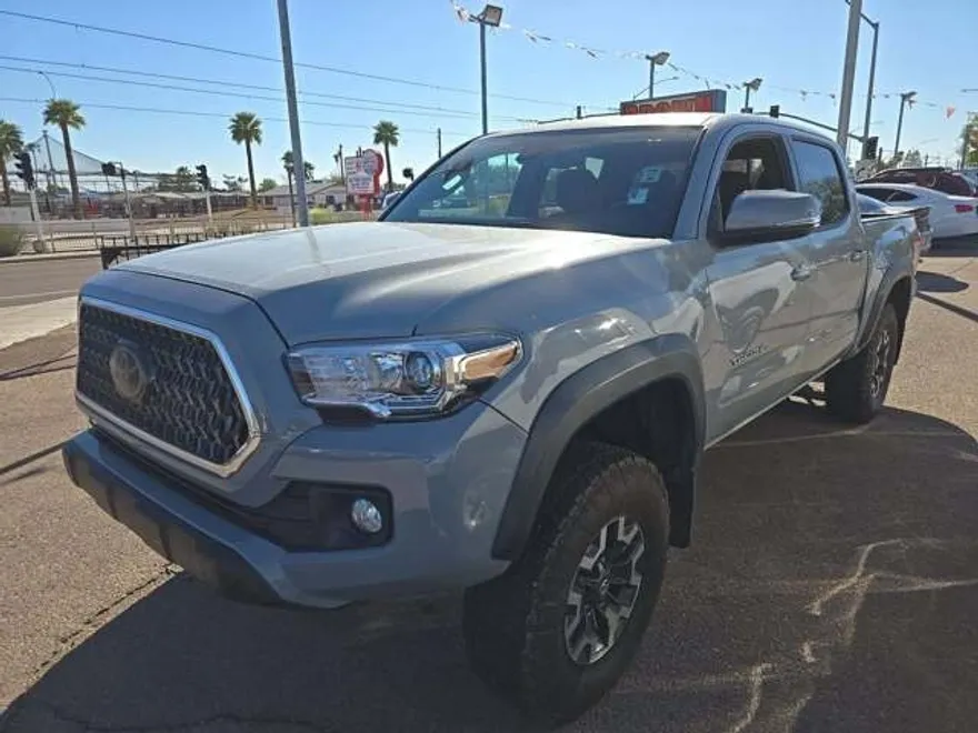 2018 Toyota Tacoma TRD Off-Road photo 1