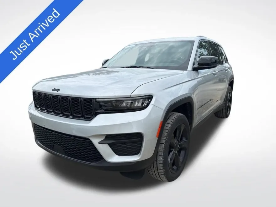 2022 Jeep Grand Cherokee Altitude photo 1