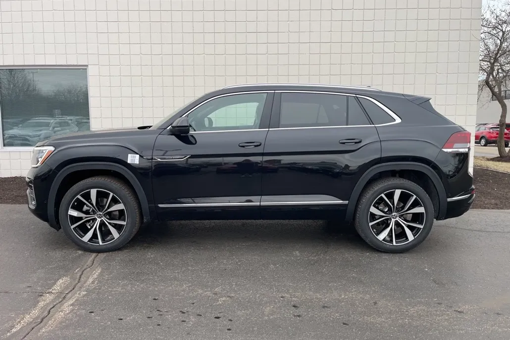2025 Volkswagen Atlas Cross Sport SEL Premium R-Line photo 1