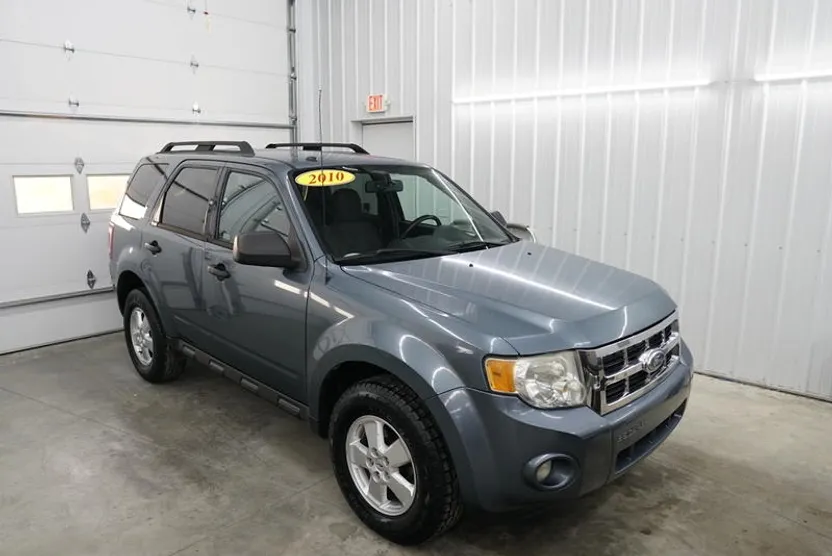 2010 Ford Escape XLT photo 1