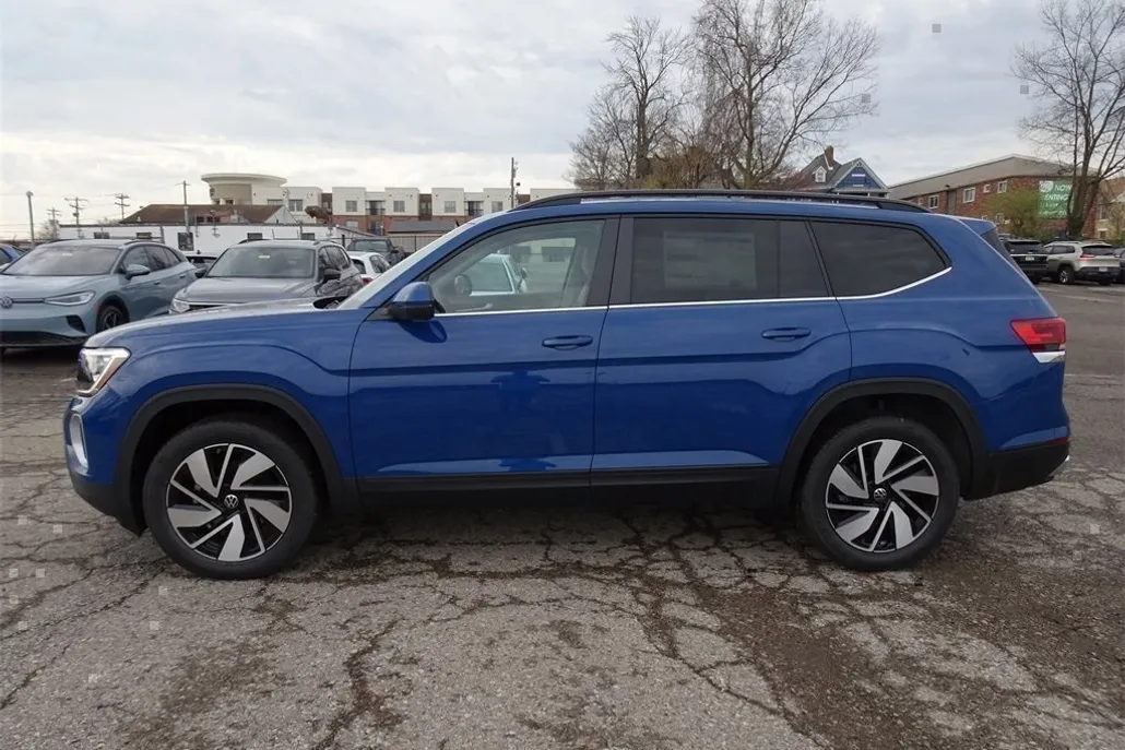2025 Volkswagen Atlas SE Technology photo 1