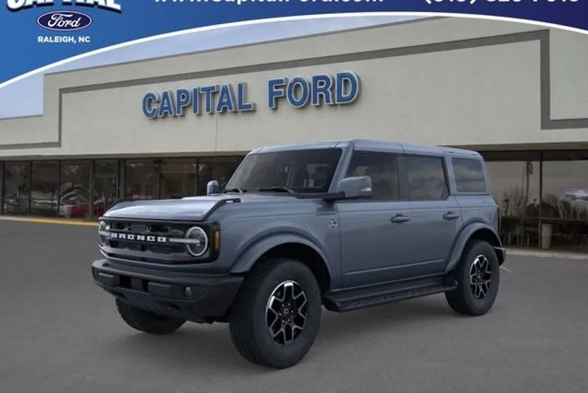 2025 Ford Bronco Outer Banks photo 1
