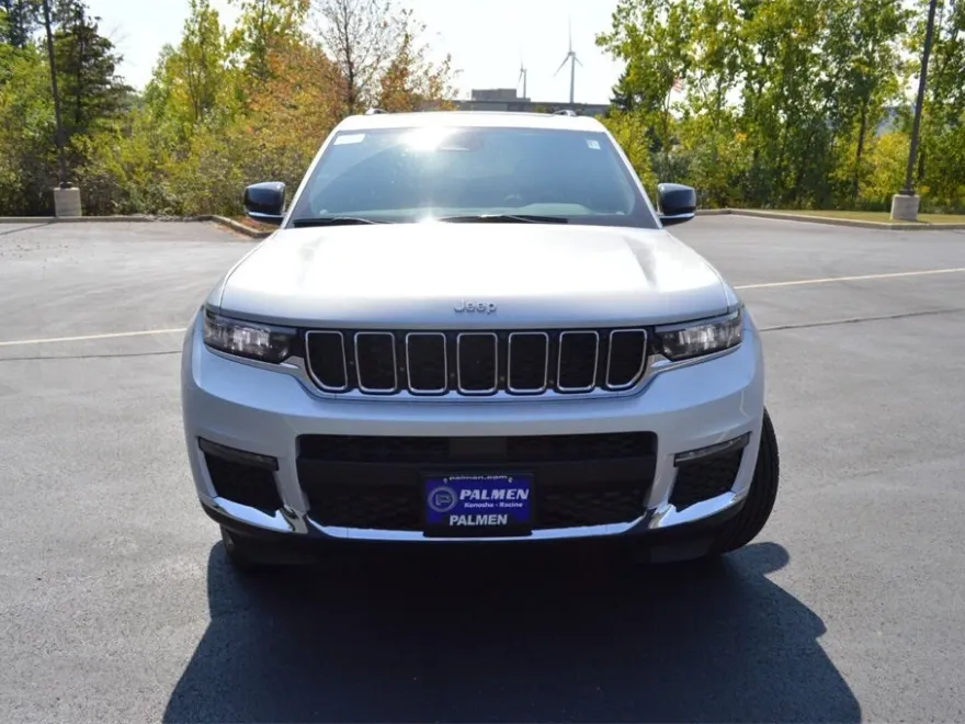 2025 Jeep Grand Cherokee Limited photo 1