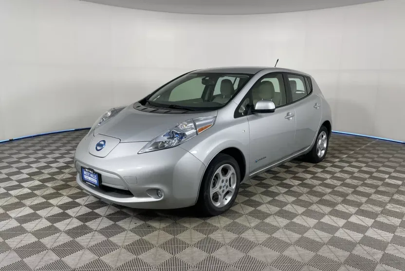 2012 Nissan Leaf SL photo 1