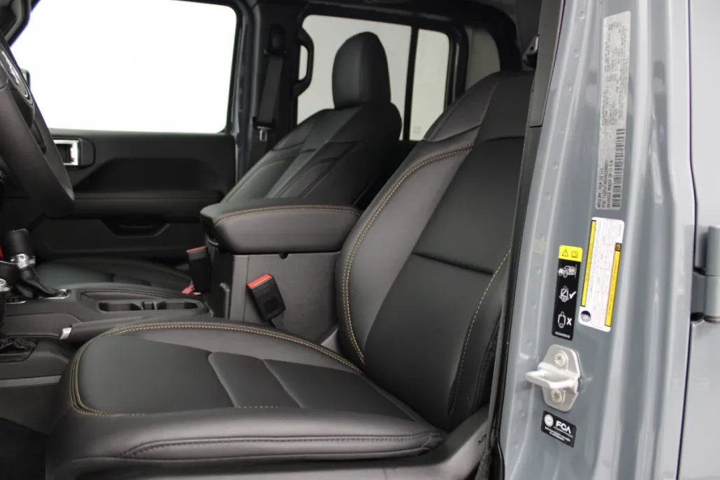 2025 Jeep Gladiator Sport photo 1