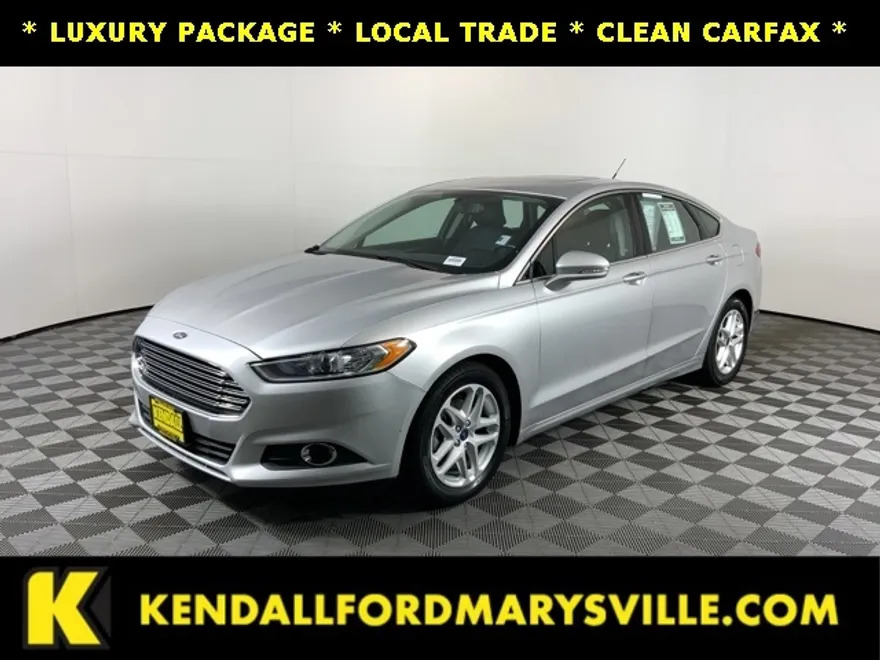 2016 Ford Fusion SE photo 1