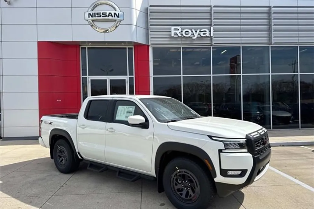 2025 Nissan Frontier PRO-X photo 1