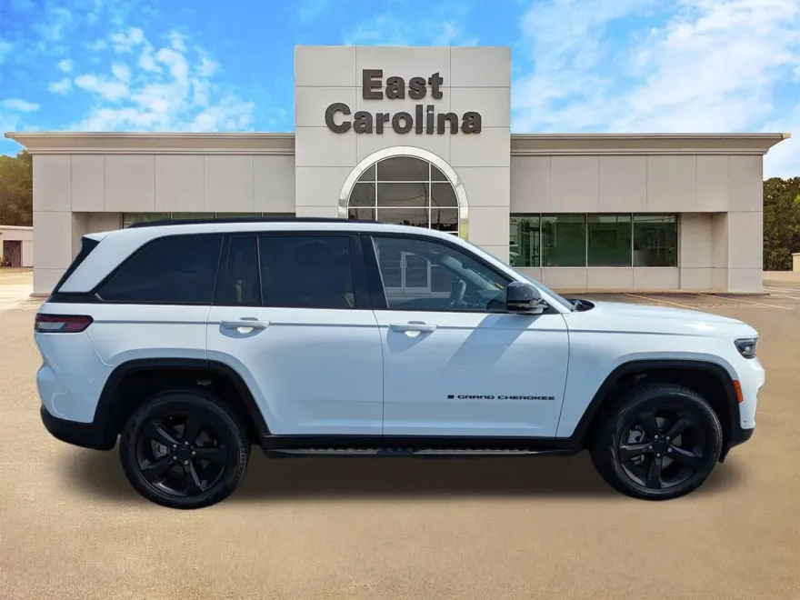 2024 Jeep Grand Cherokee Limited photo 1