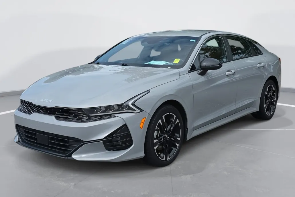 2024 Kia K5 GT-Line photo 1